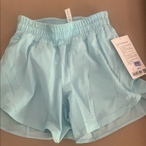Lululemon Track That MR short 5” new with tags
